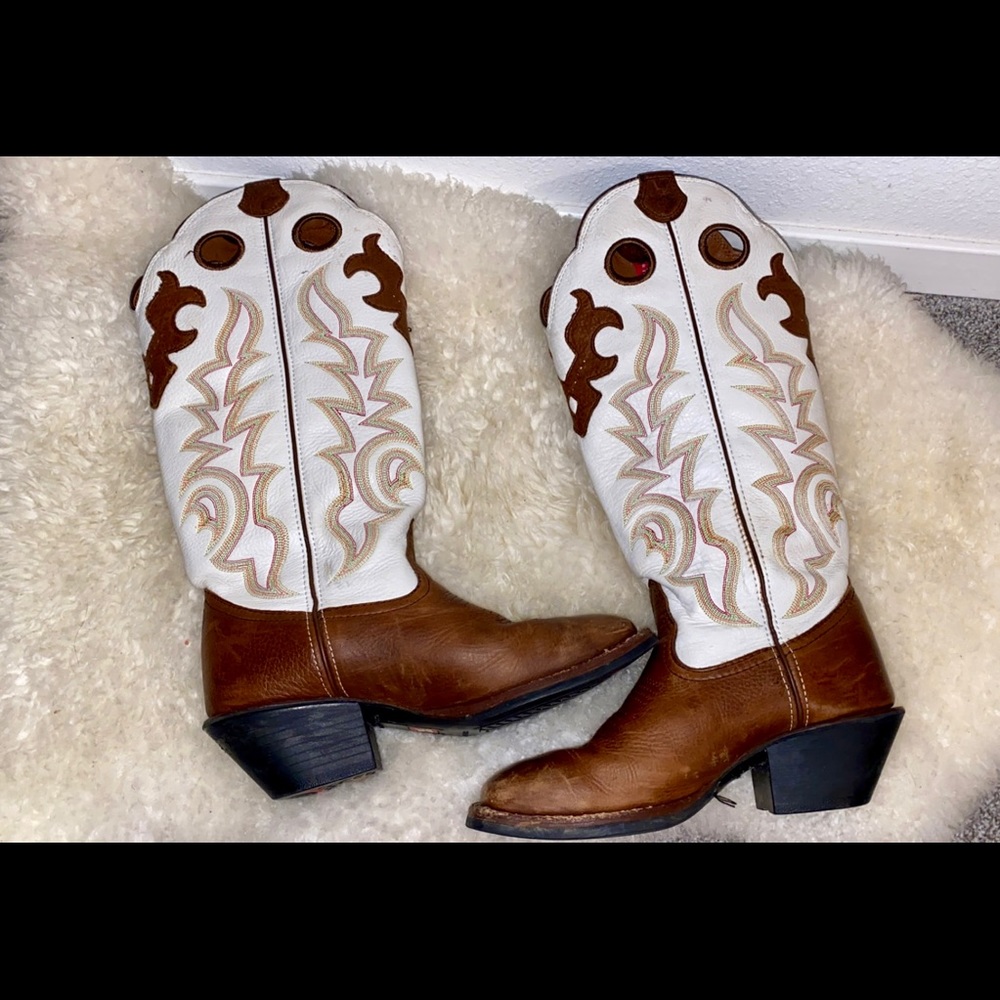 Tony Lama Beige Mustang Square Toe Cowboy Boot